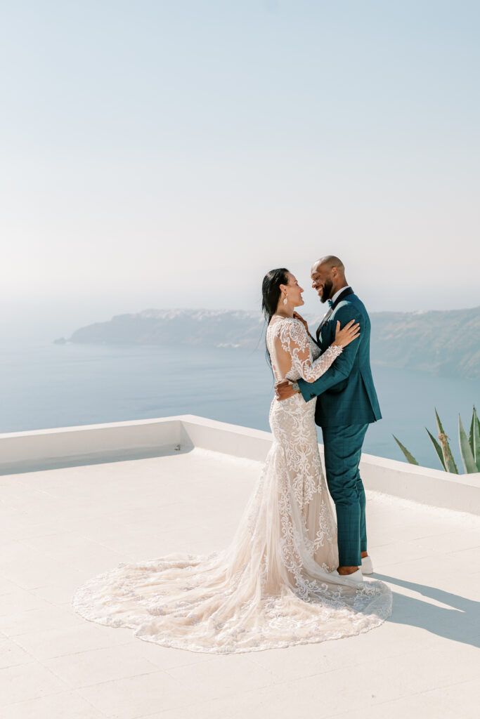 Wedding Photographer Franklyn K Santorini Greece Intimate 5355